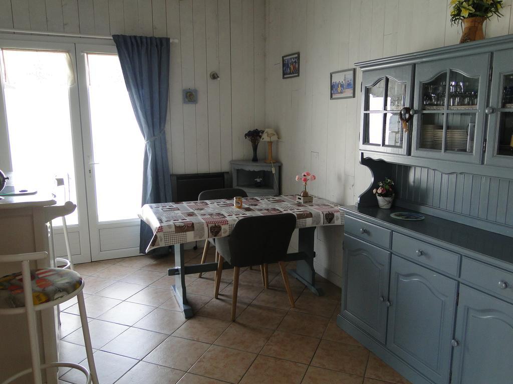La Petite Maison sur l'Ile de Ré La Flotte Extérieur photo